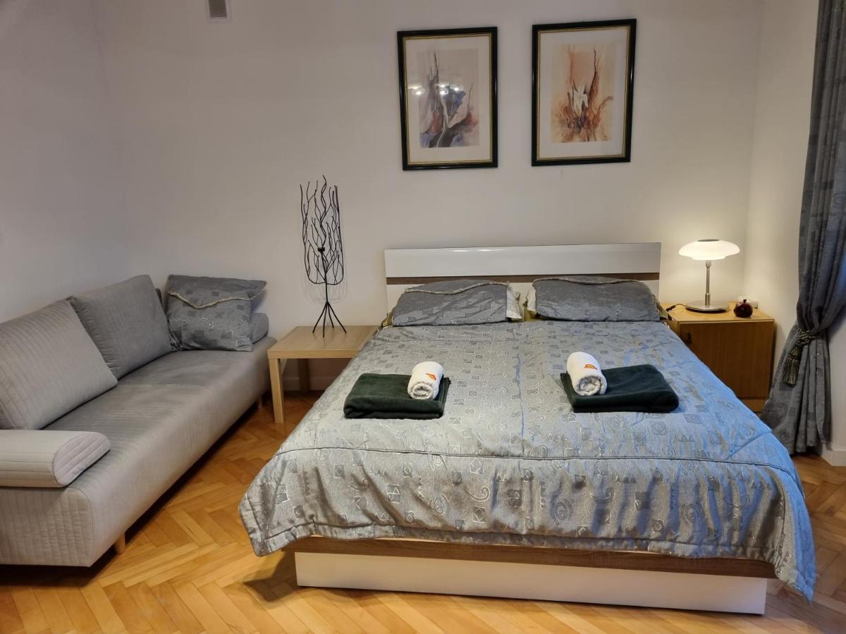 W Kolorze Miety Apartment Varşovia Exterior foto