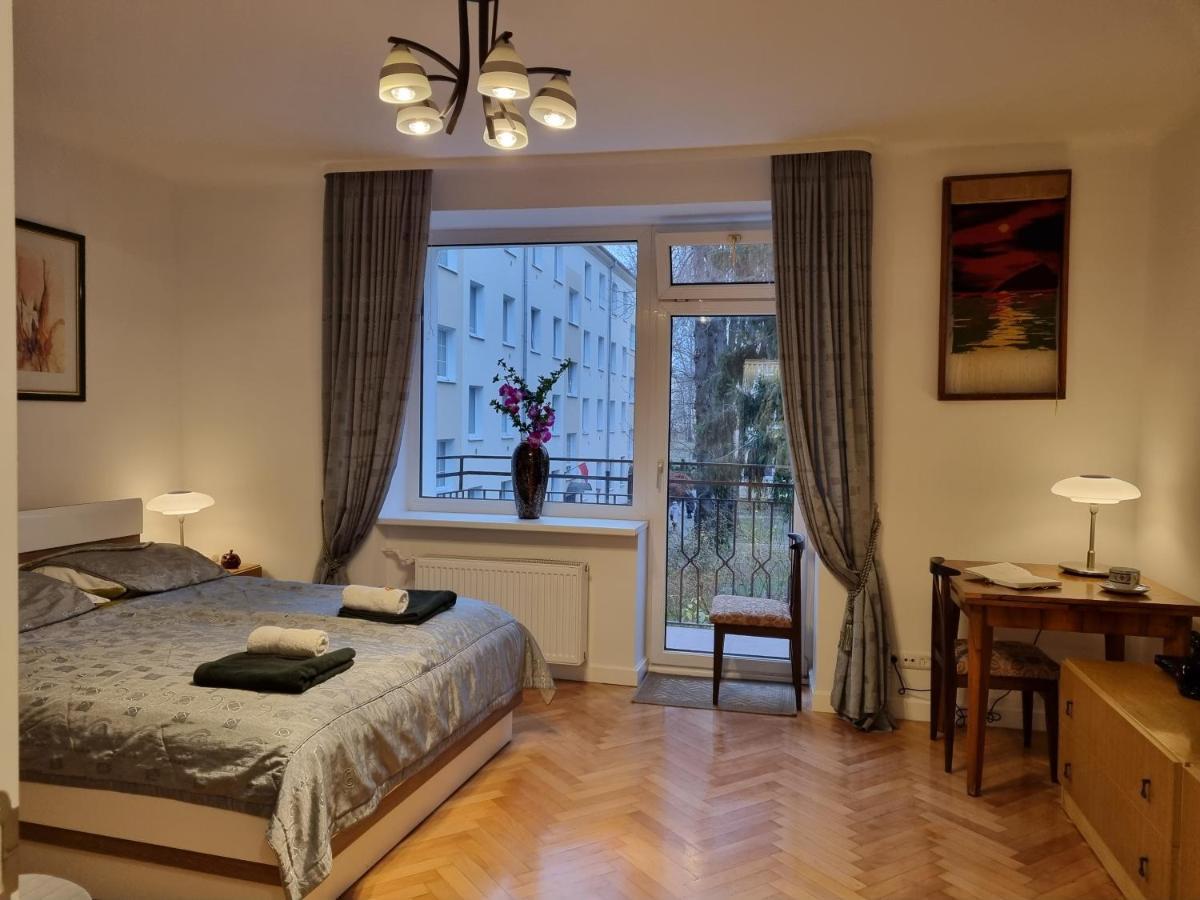 W Kolorze Miety Apartment Varşovia Exterior foto