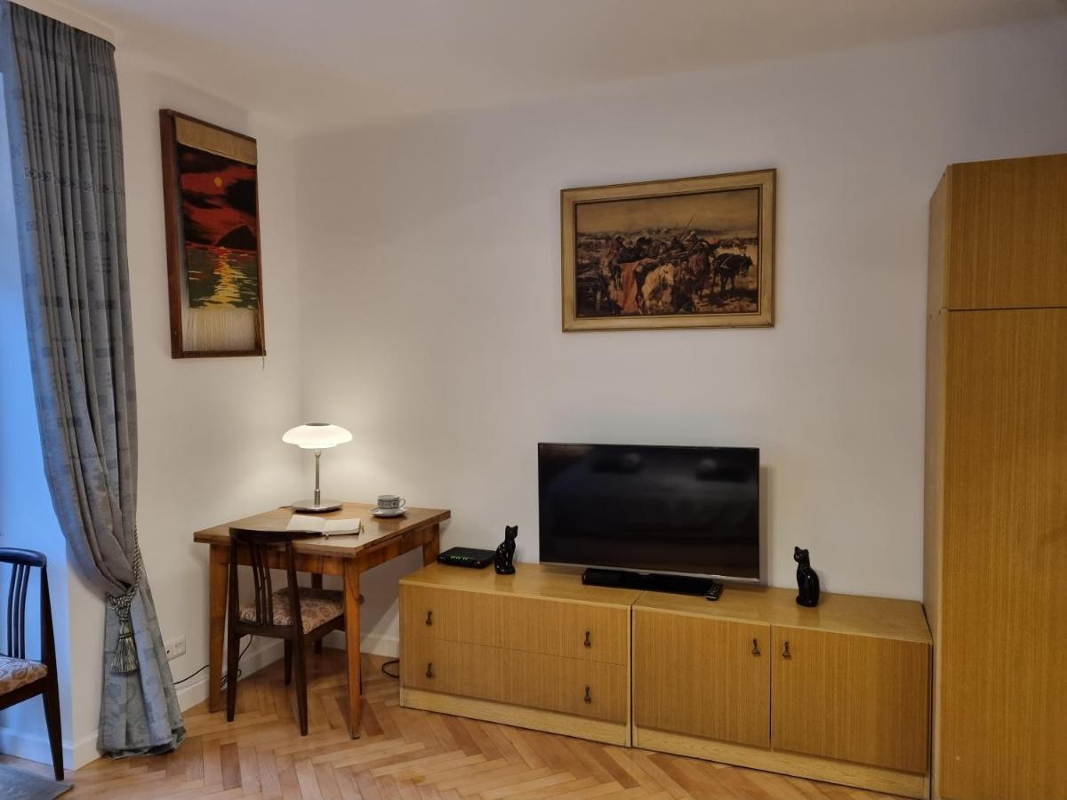 W Kolorze Miety Apartment Varşovia Exterior foto
